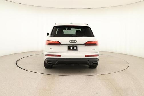 2026 Audi Q7 55 Premium Plus