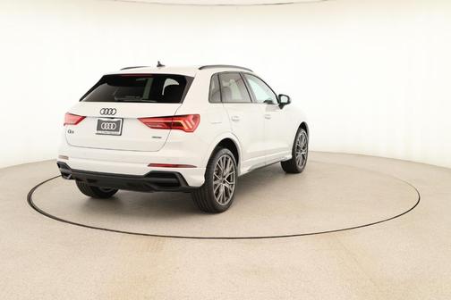 2025 Audi Q3 45 S line Premium