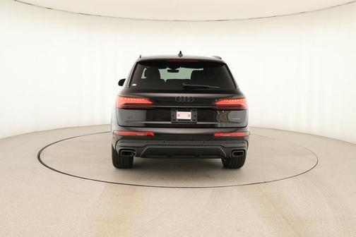 2026 Audi Q7 45 Premium