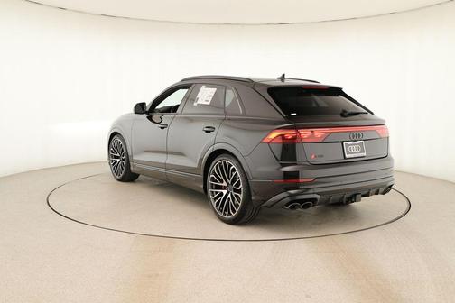 Mythos Black Metallic 2026 Audi SQ8 4.0T Prestige
