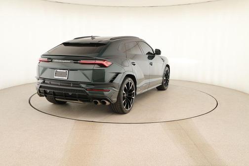 2024 Lamborghini Urus S