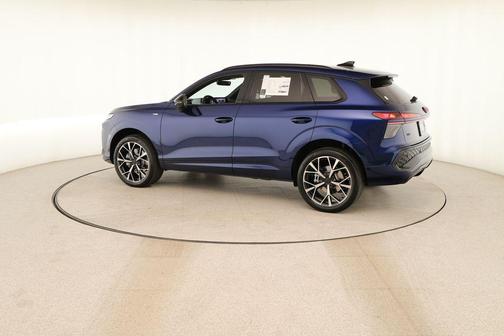 Navarra Blue Metallic 2026 Audi Q3 S line