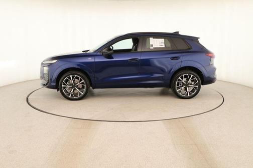 Navarra Blue Metallic 2026 Audi Q3 S line