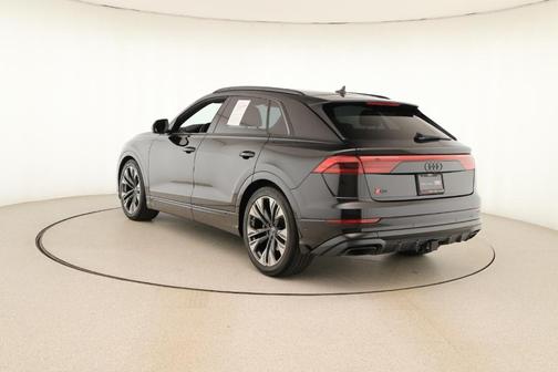 2025 Audi Q8 55 Premium