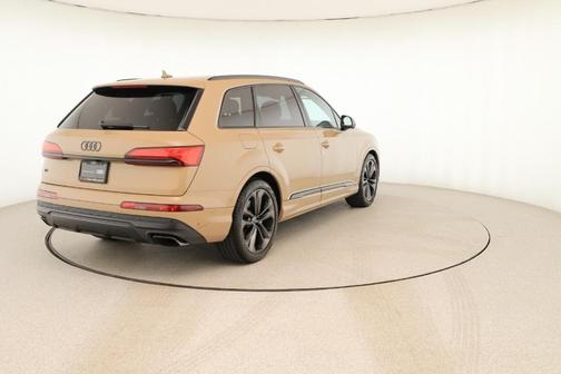 2025 Audi Q7 55 Prestige