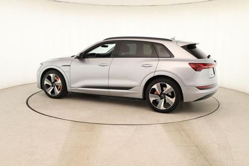 2023 Audi e-tron Premium Plus