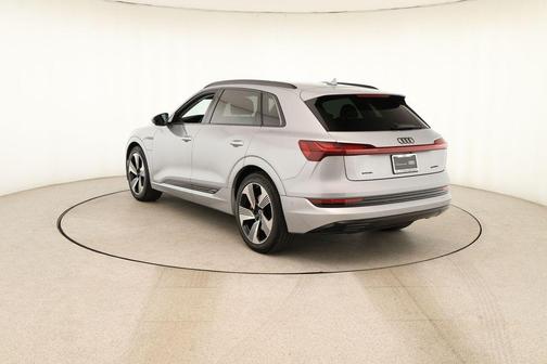 2023 Audi e-tron Premium Plus