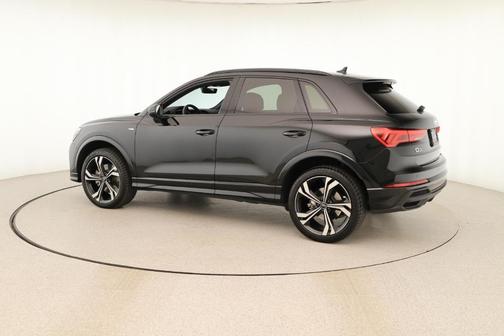 2024 Audi Q3 45 S line Premium