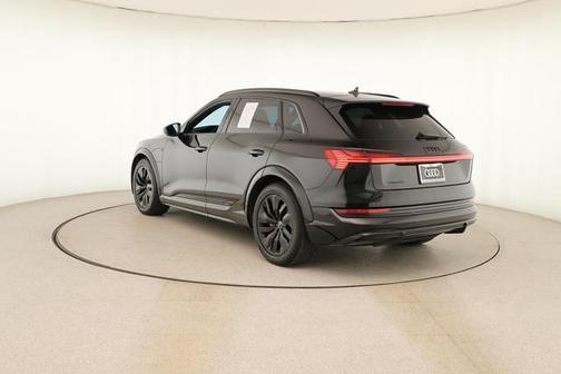 2023 Audi e-tron S Prestige