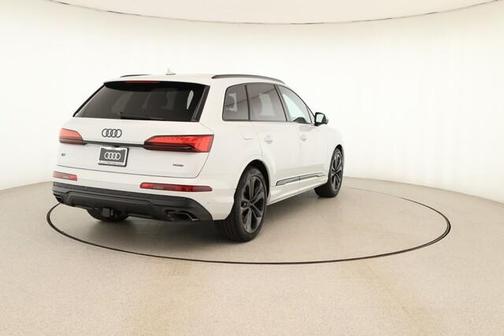 2026 Audi Q7 55 Premium Plus