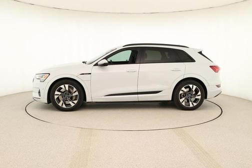 2022 Audi e-tron Premium