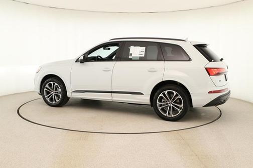 2026 Audi Q7 45 Premium
