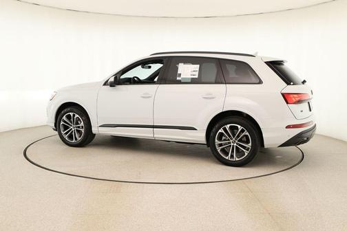 2026 Audi Q7 45 Premium