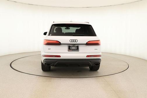 2026 Audi Q7 45 Premium