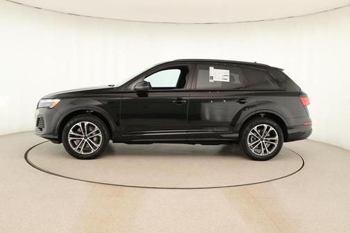 2026 Audi Q7 45 Premium Plus