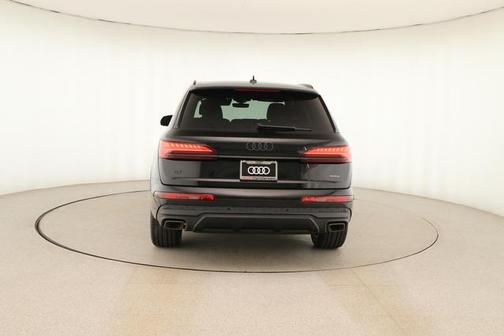 2026 Audi Q7 45 Premium Plus