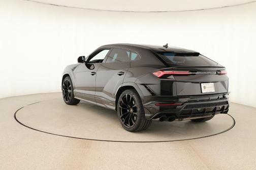 2024 Lamborghini Urus S