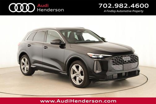 Mythos Black Metallic 2025 Audi Q5 2.0T quattro Premium