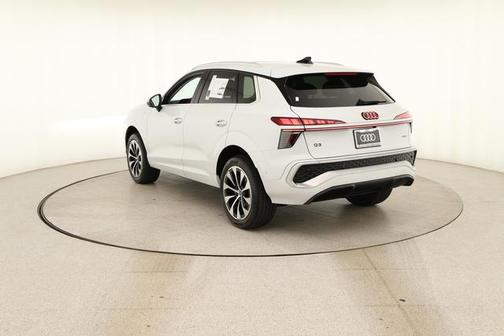 Glacier White Metallic 2026 Audi Q3 S line