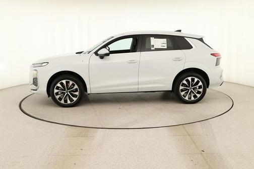 Glacier White Metallic 2026 Audi Q3 S line