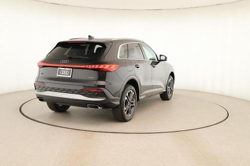 2025 Audi Q5 2.0T quattro Premium