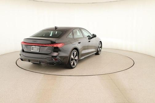 Mythos Black Metallic 2026 Audi A5