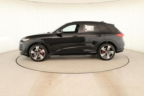 Mythos Black Metallic 2026 Audi SQ5 3.0T Premium Plus