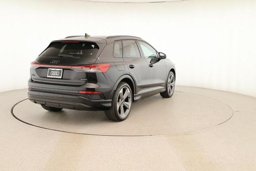 2025 Audi Q4 e-tron 55 quattro Premium