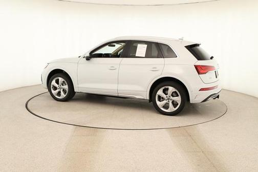 Glacier White Metallic 2021 Audi Q5 45 Prestige