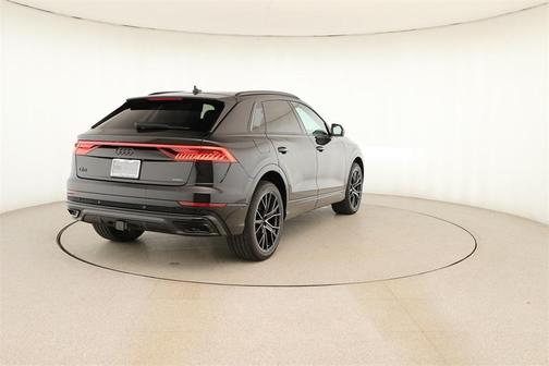2023 Audi Q8 55 Premium Plus