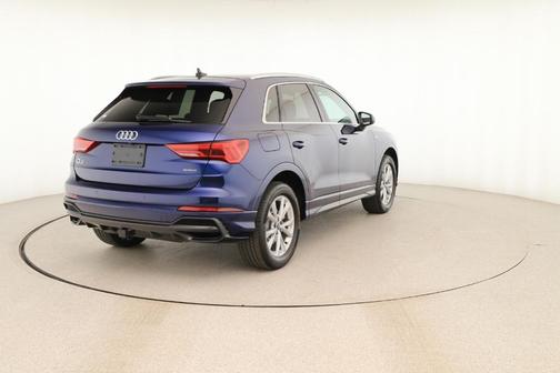 2022 Audi Q3 45 S line Premium