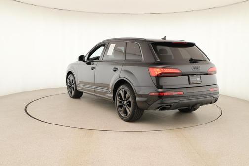 2025 Audi Q7 55 Prestige
