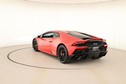2022 Lamborghini Huracan EVO Base