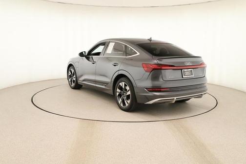 Daytona Gray Pearl Effect 2022 Audi e-tron S line Premium