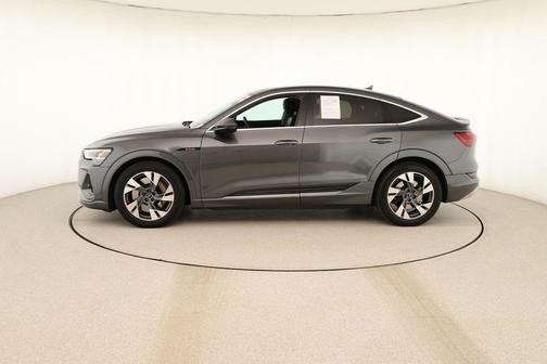 Daytona Gray Pearl Effect 2022 Audi e-tron S line Premium