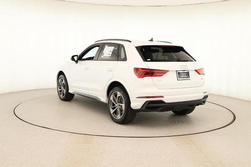 2025 Audi Q3 45 S line Premium