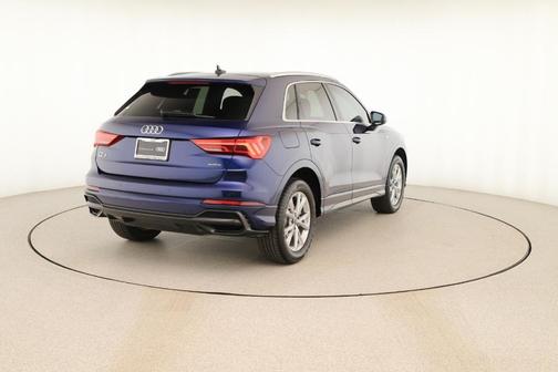 2022 Audi Q3 45 S line Premium