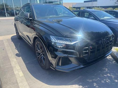 Mythos Black Metallic 2023 Audi SQ8 4.0T Prestige