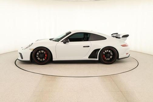 Carrara White Metallic 2018 Porsche 911 GT3