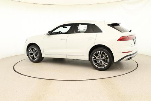 2025 Audi Q8 55 Premium