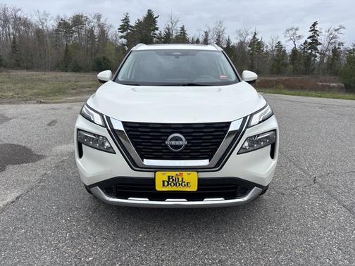 White 2023 Nissan Rogue Platinum
