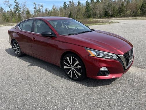 2022 Nissan Altima 2.5 SR