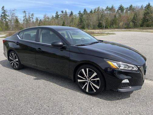 2022 Nissan Altima 2.5 SR