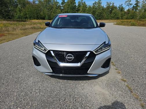 2023 Nissan Maxima SV