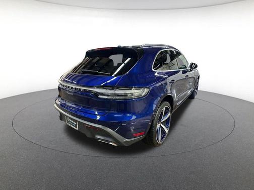 2023 Porsche Macan Base
