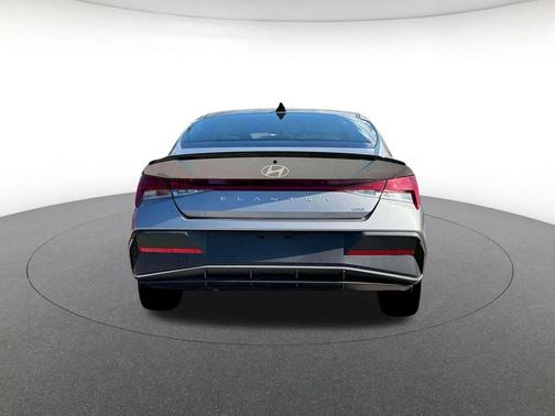 2025 Hyundai ELANTRA HEV SEL Sport