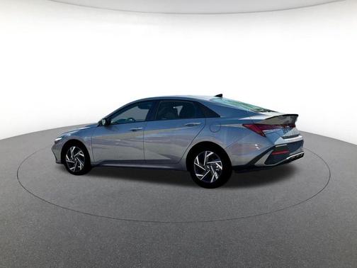 2025 Hyundai ELANTRA HEV SEL Sport