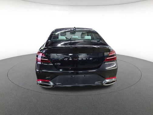 2025 Genesis G70 2.5T RWD