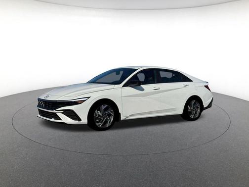 2025 Hyundai ELANTRA HEV SEL Sport