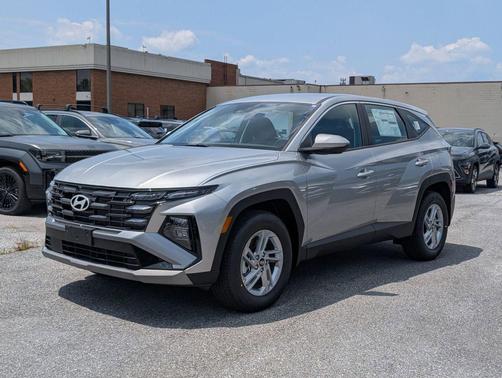 2025 Hyundai TUCSON SE